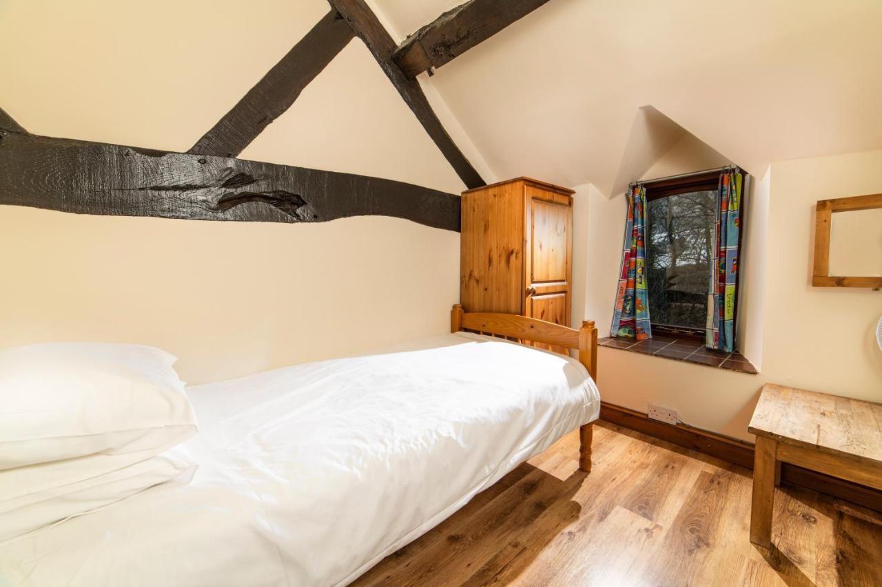 Nant Ucha Farm Villa Acrefair Exterior foto