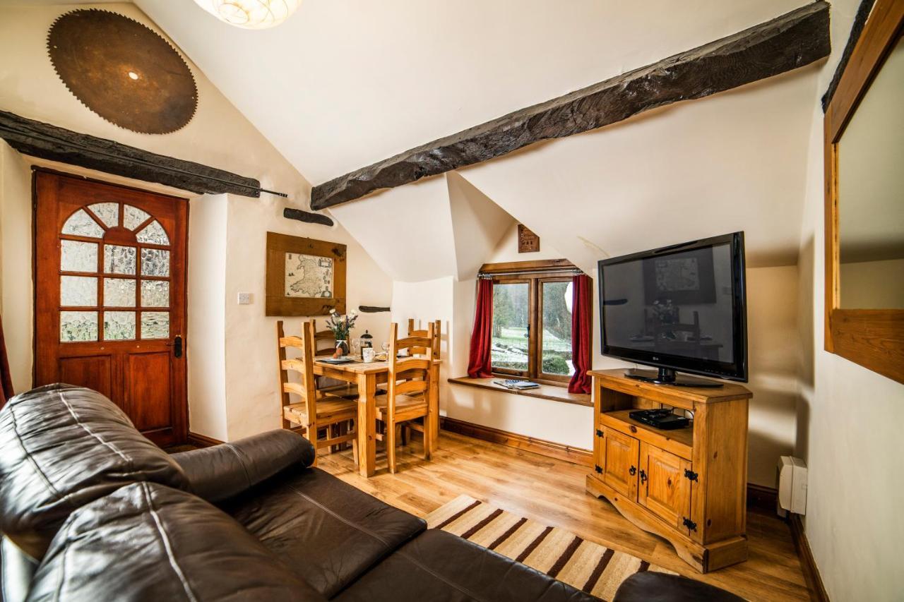 Nant Ucha Farm Villa Acrefair Exterior foto